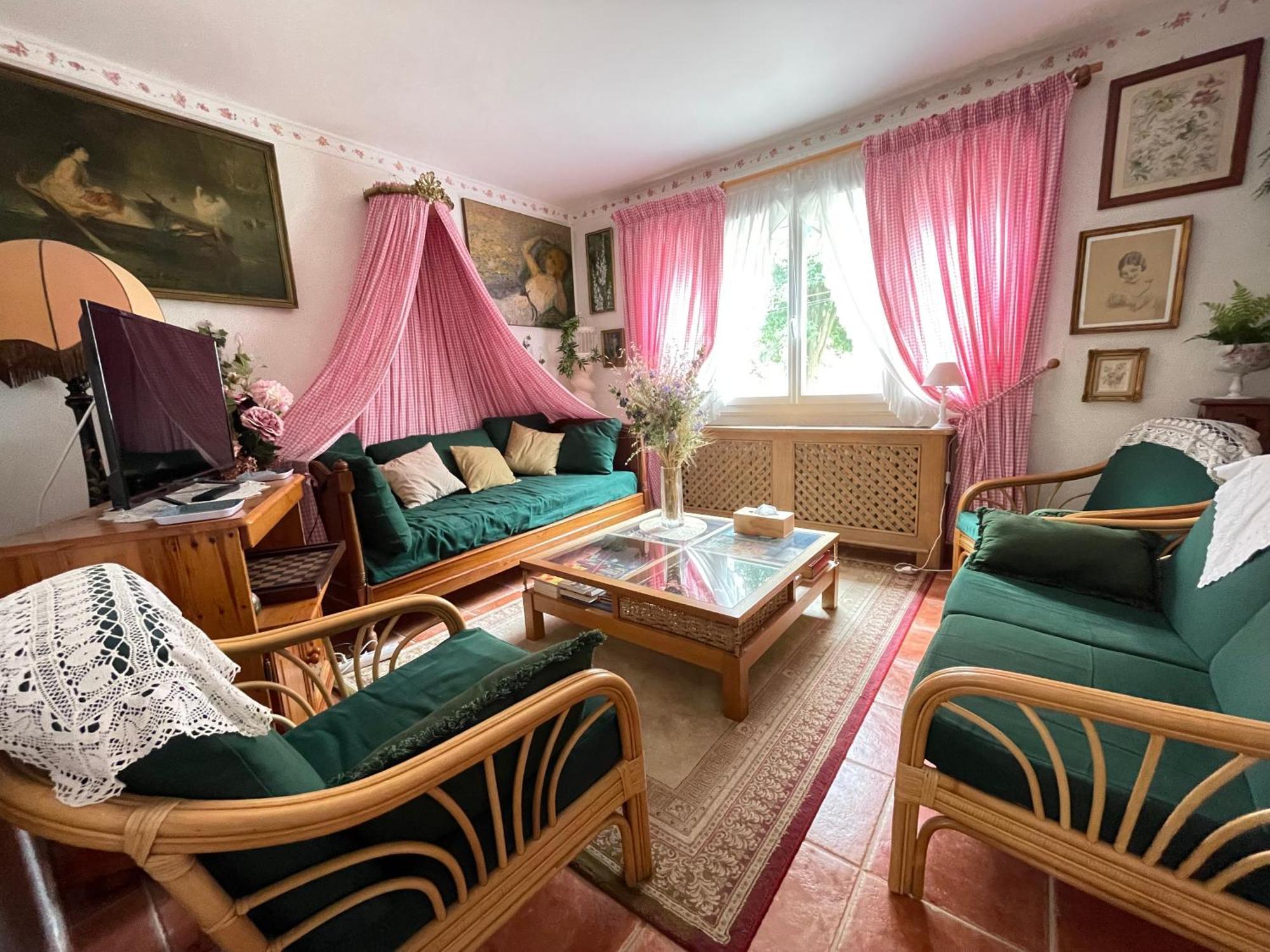 La Roseliere Maison Plain Pied Confortable Belle Decoration Jardin Magnifique 10 Mn A Pied Centre Ville Bayeux Proche Plages Du Debarquement Exterior foto