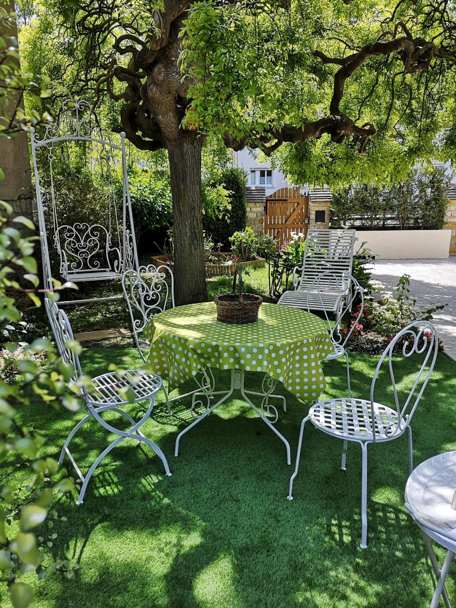 La Roseliere Maison Plain Pied Confortable Belle Decoration Jardin Magnifique 10 Mn A Pied Centre Ville Bayeux Proche Plages Du Debarquement Exterior foto